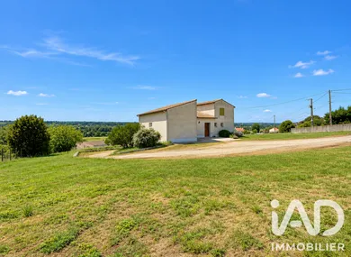 Maison à Sainte-Eanne (79800)