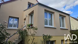 Maison traditionnelle à Saint-Jean-de-la-Ruelle (45140)