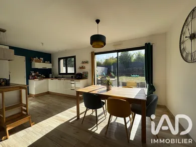 Maison traditionnelle à Les Garennes sur Loire (49610)