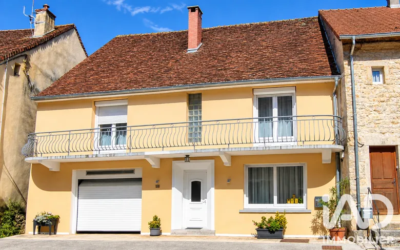 Maison 7 pièces 177 m² · à Voiteur · 177 m² · 185 000 €