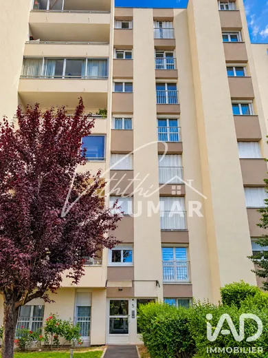 Apartment in Le Bourget (93350)