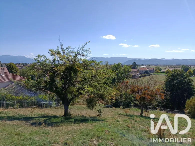 Terrain 2130 m² · à Colombe · 200 000 €