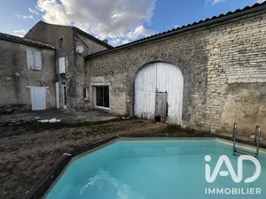 Maison de village à Tourriers (16560)