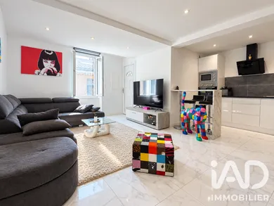 Apartment in Solliès-Pont (83210)