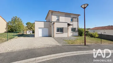 Maison traditionnelle à Montrevault (49110)