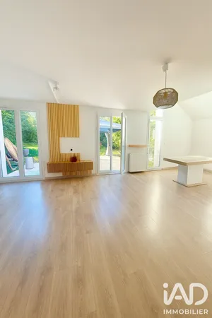House in Jouy-le-Moutier (95280)