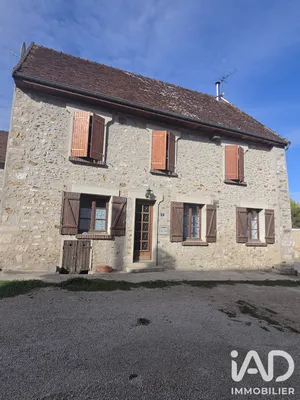 Maison de village à Vallées en Champagne (02330)