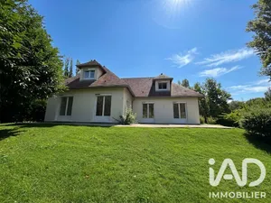 House in Crespières (78121)