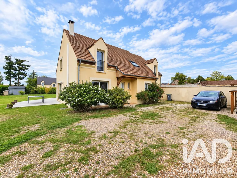 Maison 7 pièces 157 m² · à Thoiry · 157 m² · 449 000 €