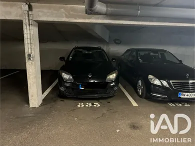 Parking à Saint-Sébastien-sur-Loire (44230)