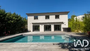 Architectural house in Rouffiac-Tolosan (31180)