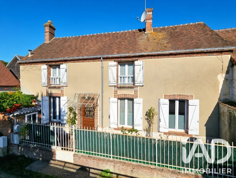 Maison 4 pièces 97 m² · à Pierres · 97,1 m² · 170 000 €