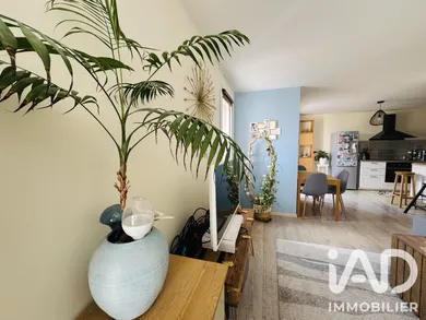 Apartment in Élancourt (78990)