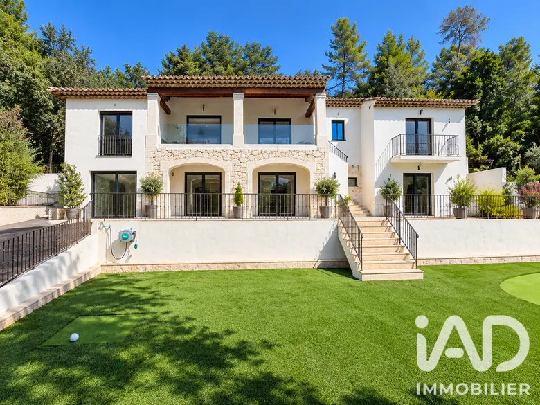 Maison 6 pièces 282 m² · à Roquefort-les-Pins · 282 m² · 1 790 000 €
