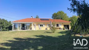 Maison traditionnelle à Les Avenières Veyrins-Thuellin (38630)