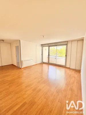 Apartment in Reims (51100)