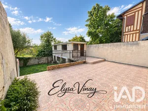 Townhouse in Rosny-sur-Seine (78710)