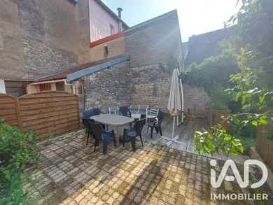 Immeuble à Clairvaux-les-Lacs (39130)