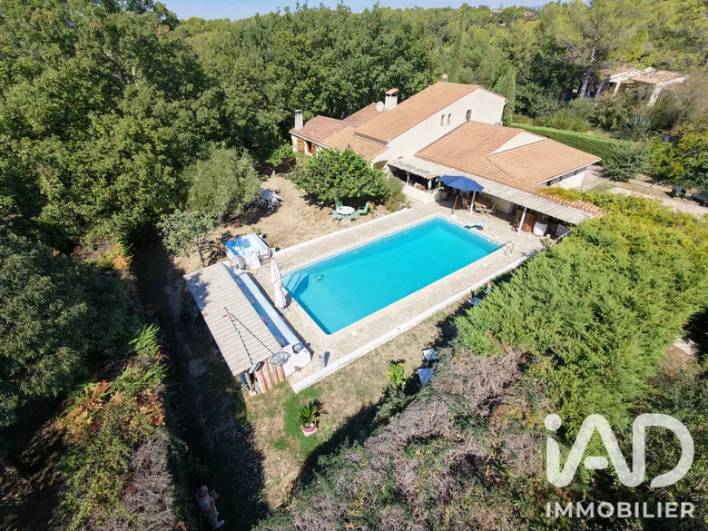 Maison 5 pièces 153 m² · à Bagnols-en-Forêt · 153 m² · 599 000 €