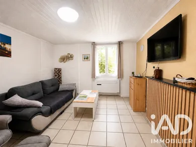 Maison de village à Hinx (40180)