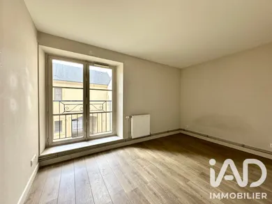 Apartment in Sedan (08200)