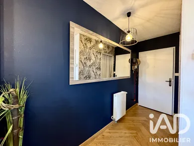 Apartment in Pernes-les-Fontaines (84210)