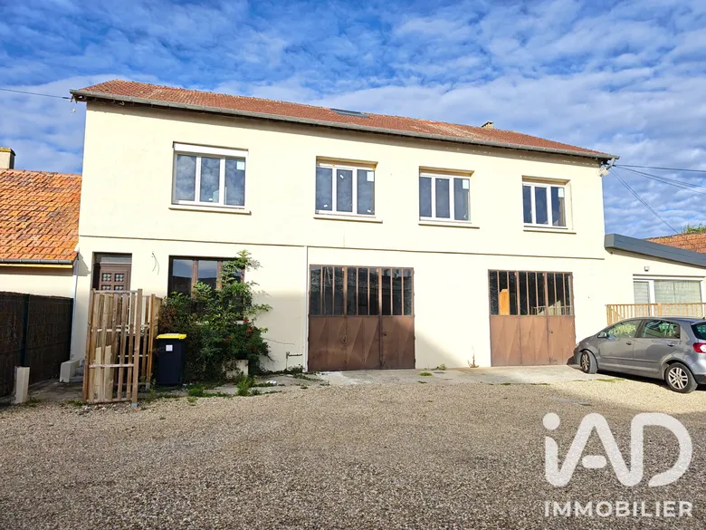 Appartement 4 pièces 107 m² · à Louviers · 107 m² · 76 000 €