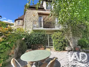 Demeure à Montfort-l'Amaury (78490)