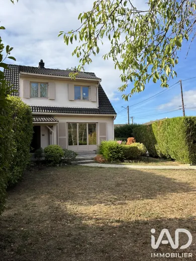 Maison traditionnelle à Bures-sur-Yvette (91440)