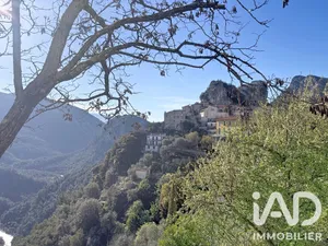 Maison de village à Gilette (06830)