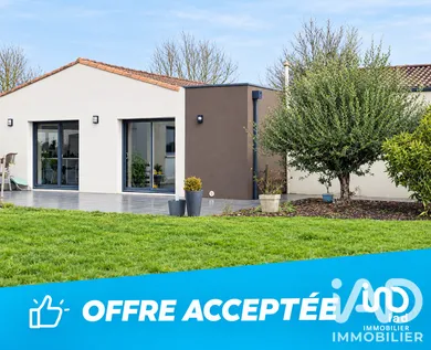House in La Chapelle-Bâton (79220)
