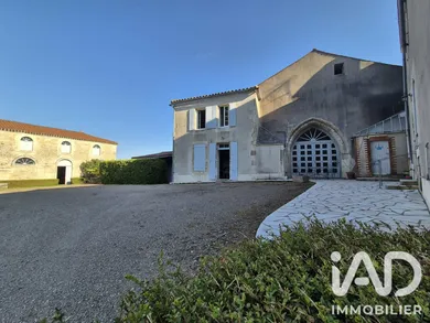 Domaine à Sainte Hermine (85210)
