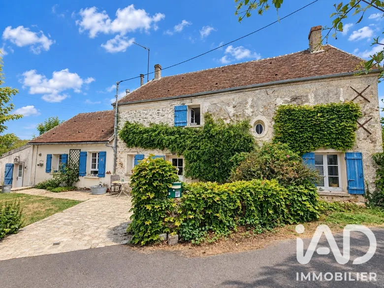 Maison 12 pièces 197 m² · à Boissy-le-Châtel · 196,9 m² · 335 000 €
