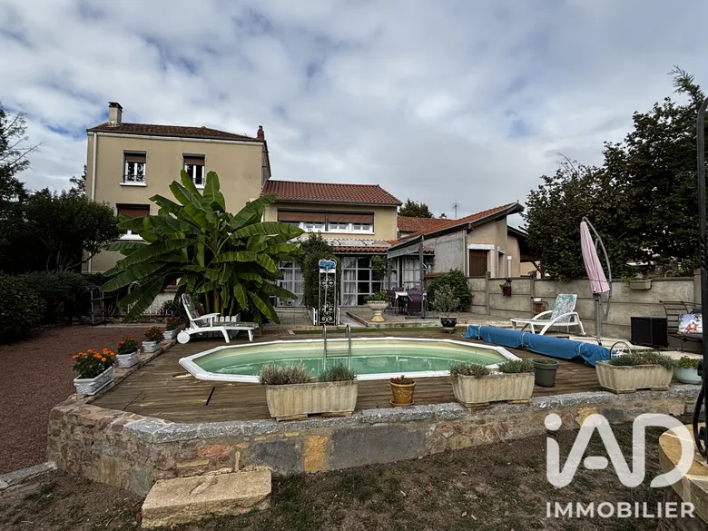 Maison 5 pièces 143 m² · à Villerest · 143 m² · 238 000 €