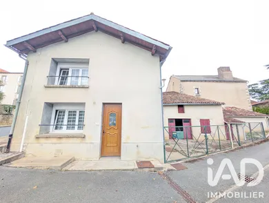 Maison de village à Nieuil-l'Espoir (86340)