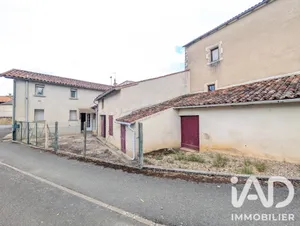 Maison de village à Nieuil-l'Espoir (86340)