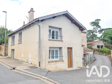 Maison de village à Nieuil-l'Espoir (86340)