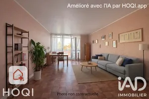 Apartment in Plaisir (78370)