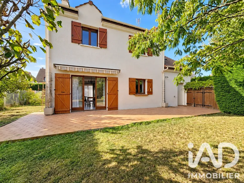 Maison 6 pièces 108 m² · à Mandres-les-Roses · 108 m² · 380 000 €