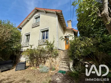 House in Sucy-en-Brie (94370)