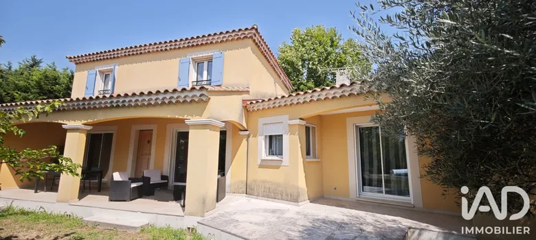Maison 6 pièces 146 m² · à Pernes-les-Fontaines · 146 m² · 435 000 €