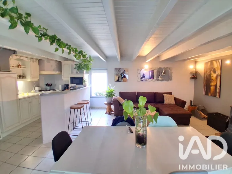 Local commercial 874 m² · à Saint-Joachim · 874 m² · 416 800 €