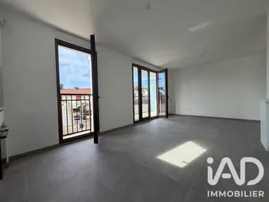 Appartement à Sainte-Geneviève-des-Bois (91700)