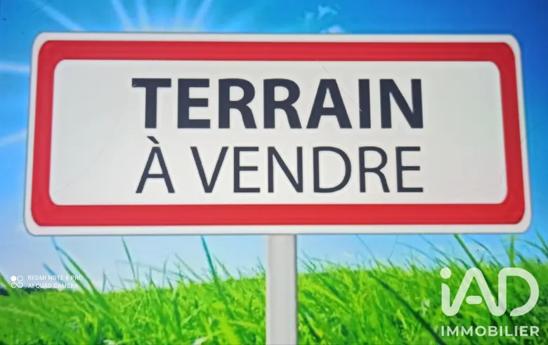 Terrain à bâtir à La Chapelle-Bâton (79220) · 65 000 €