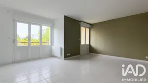 Apartment in Bordeaux (33800)
