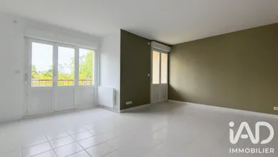 Apartment in Bordeaux (33800)