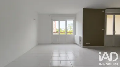 Apartment in Bordeaux (33800)