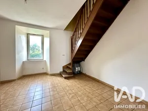 Village house in Lonny (08150)
