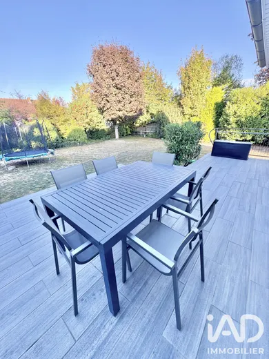 Maison traditionnelle à Saint-Germain (10120)