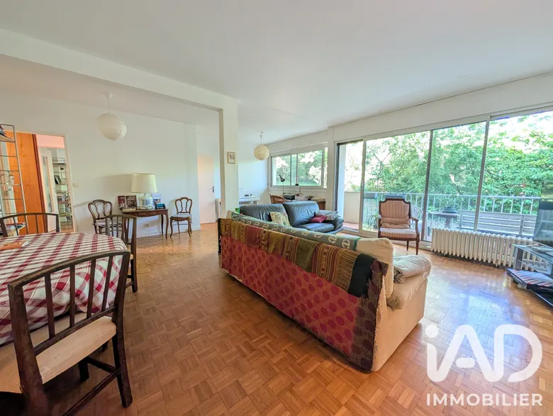 Appartement 6 pièces 121 m² · à L'Étang-la-Ville · 121 m² · 495 000 €